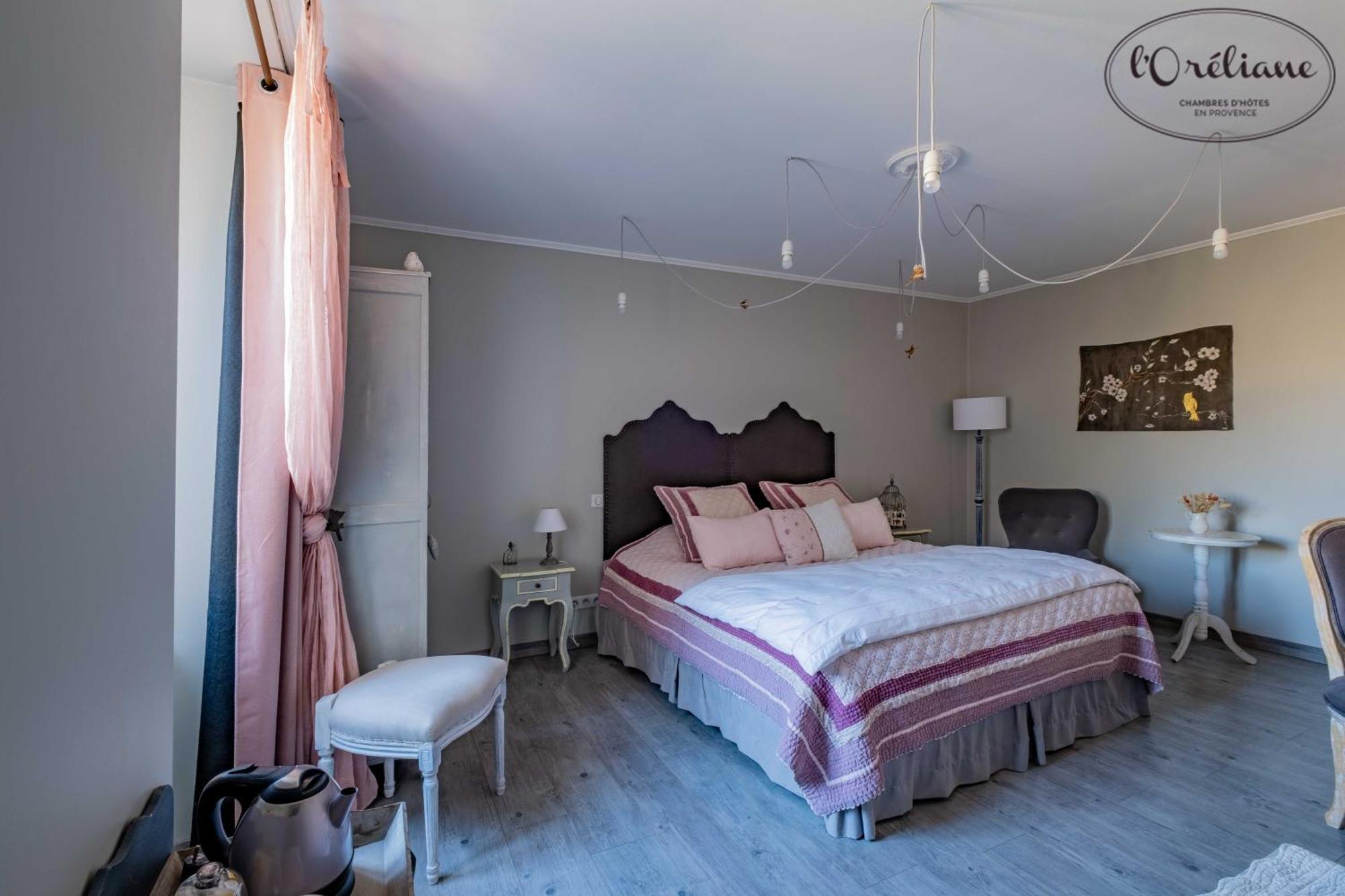 Chambres D'Hotes L'Oreliane En Provence Only Adult Chateauneuf-de-Gadagne Bagian luar foto