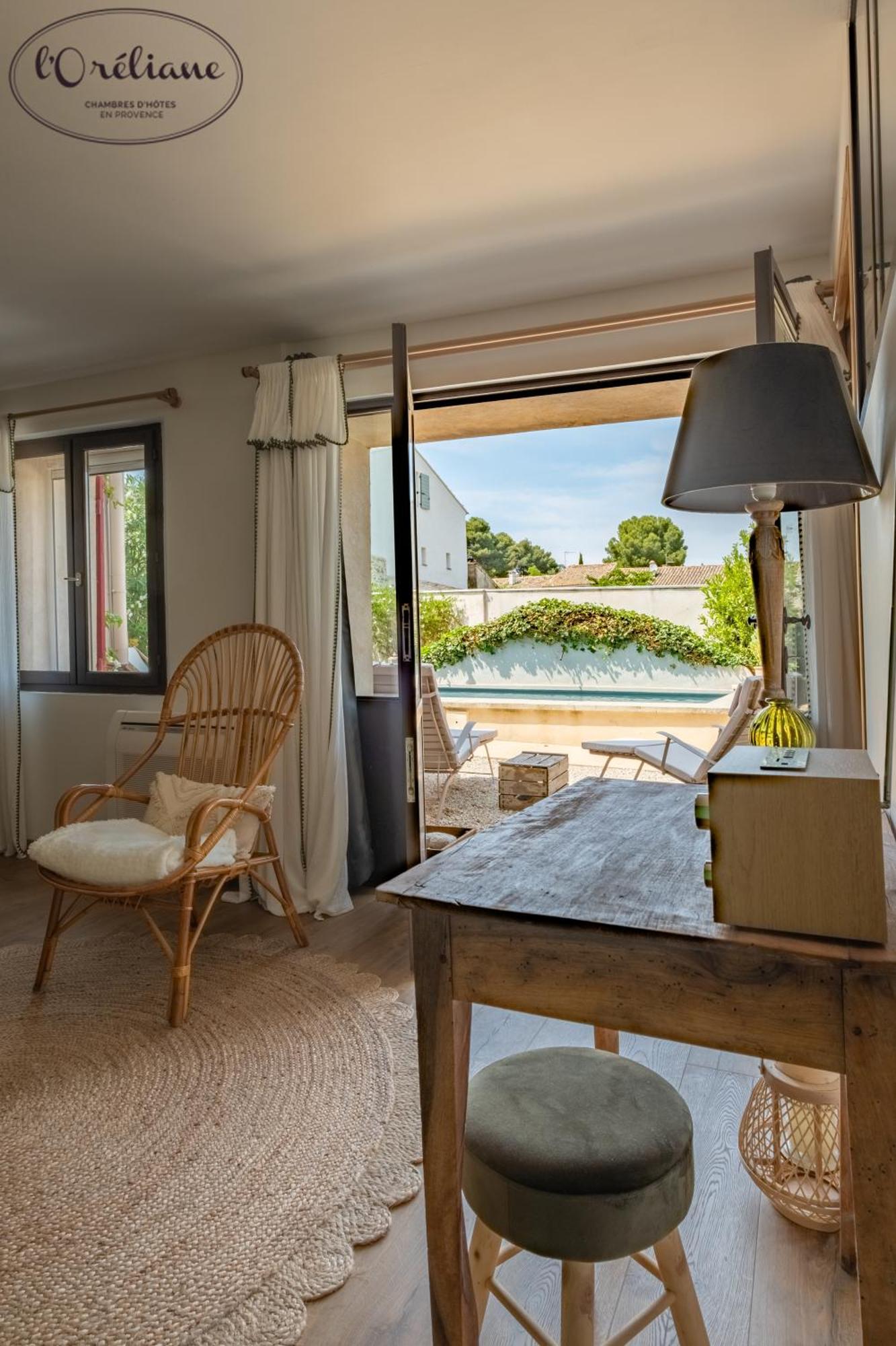 Chambres D'Hotes L'Oreliane En Provence Only Adult Chateauneuf-de-Gadagne Bagian luar foto