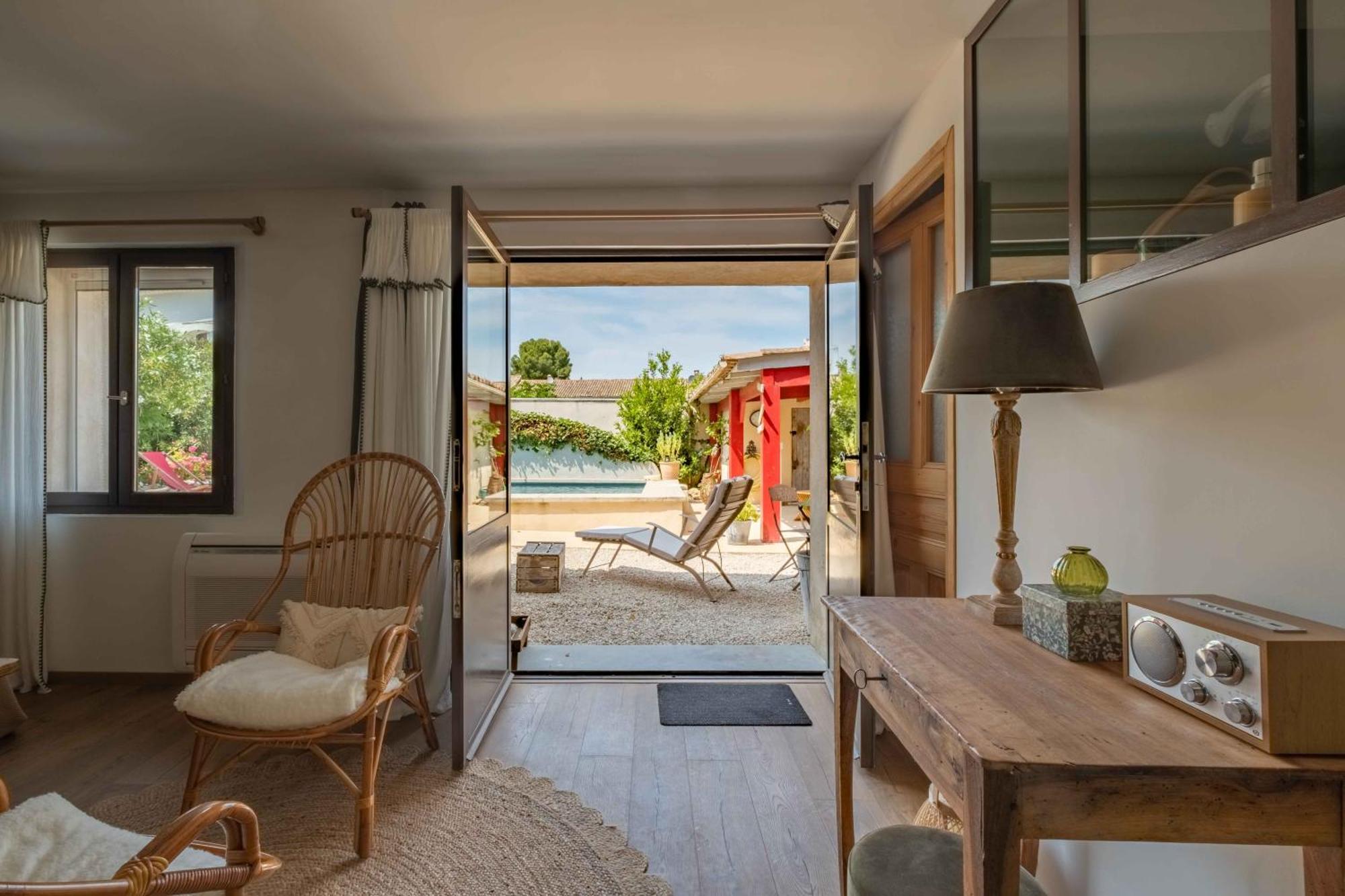Chambres D'Hotes L'Oreliane En Provence Only Adult Chateauneuf-de-Gadagne Bagian luar foto