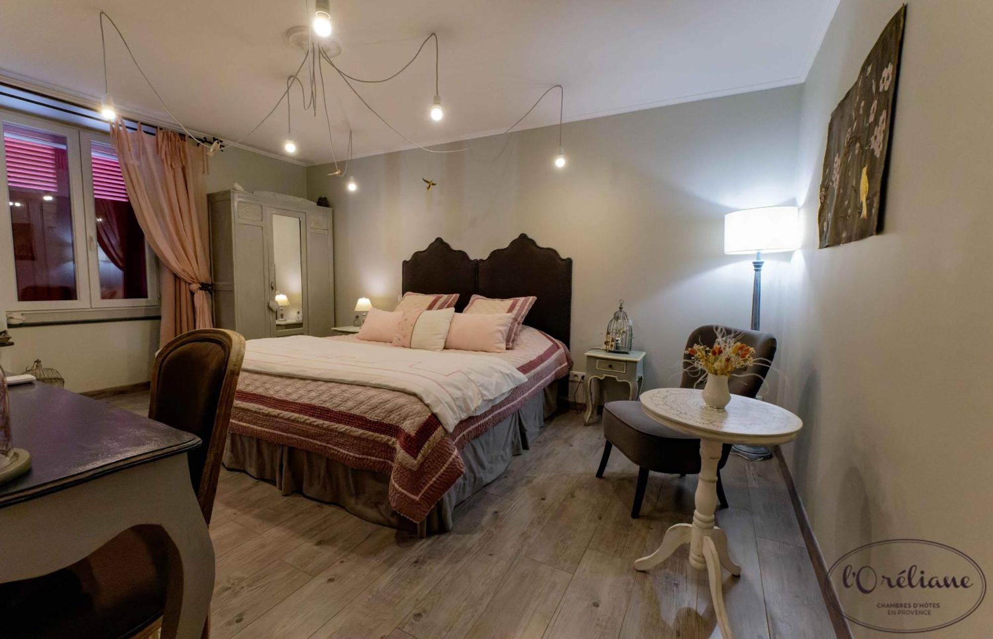 Chambres D'Hotes L'Oreliane En Provence Only Adult Chateauneuf-de-Gadagne Bagian luar foto